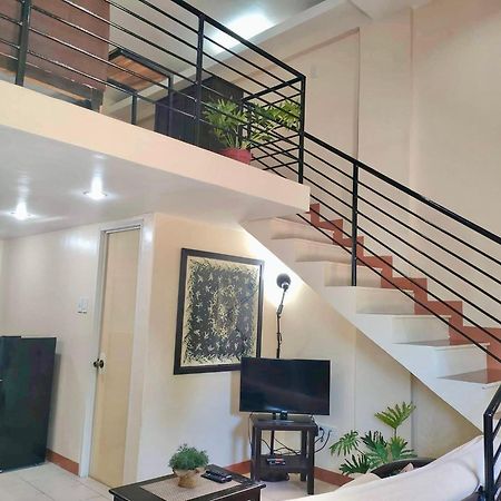 Pal-Watson Apartments Мактан Экстерьер фото