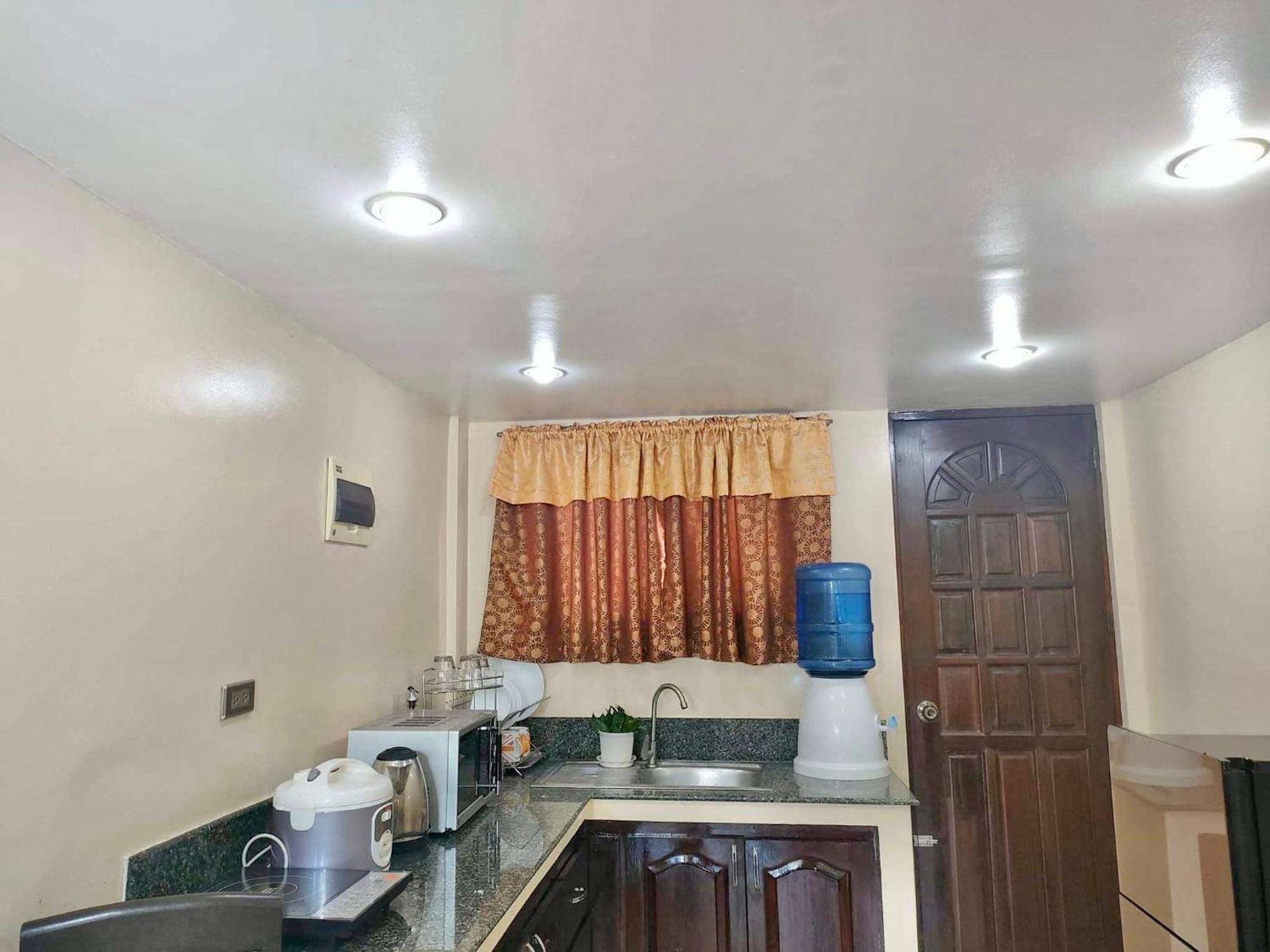 Pal-Watson Apartments Мактан Экстерьер фото