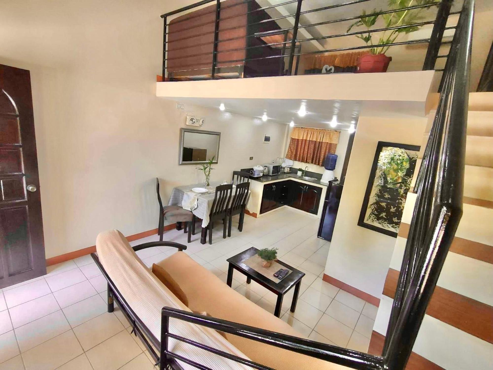 Pal-Watson Apartments Мактан Экстерьер фото