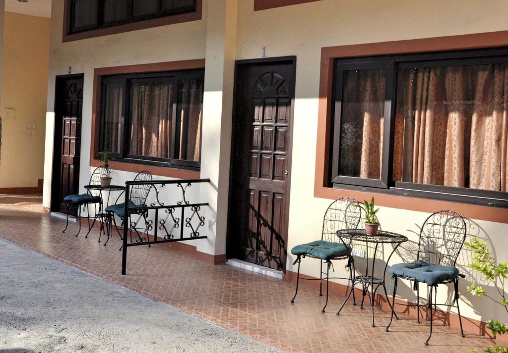 Pal-Watson Apartments Мактан Номер фото