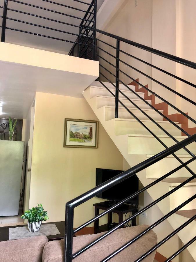 Pal-Watson Apartments Мактан Экстерьер фото